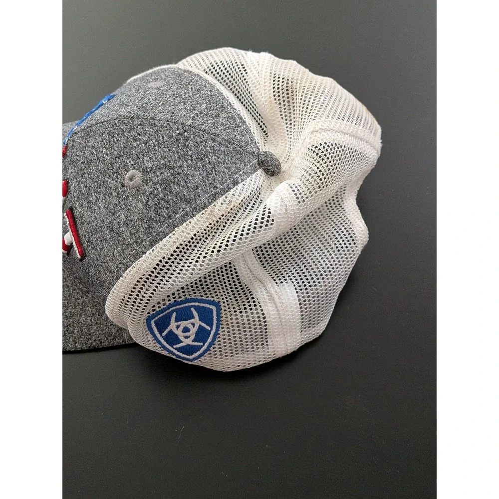Ariat Flag Logo Mesh Back Trucker Hat Gray White‎ OSFM